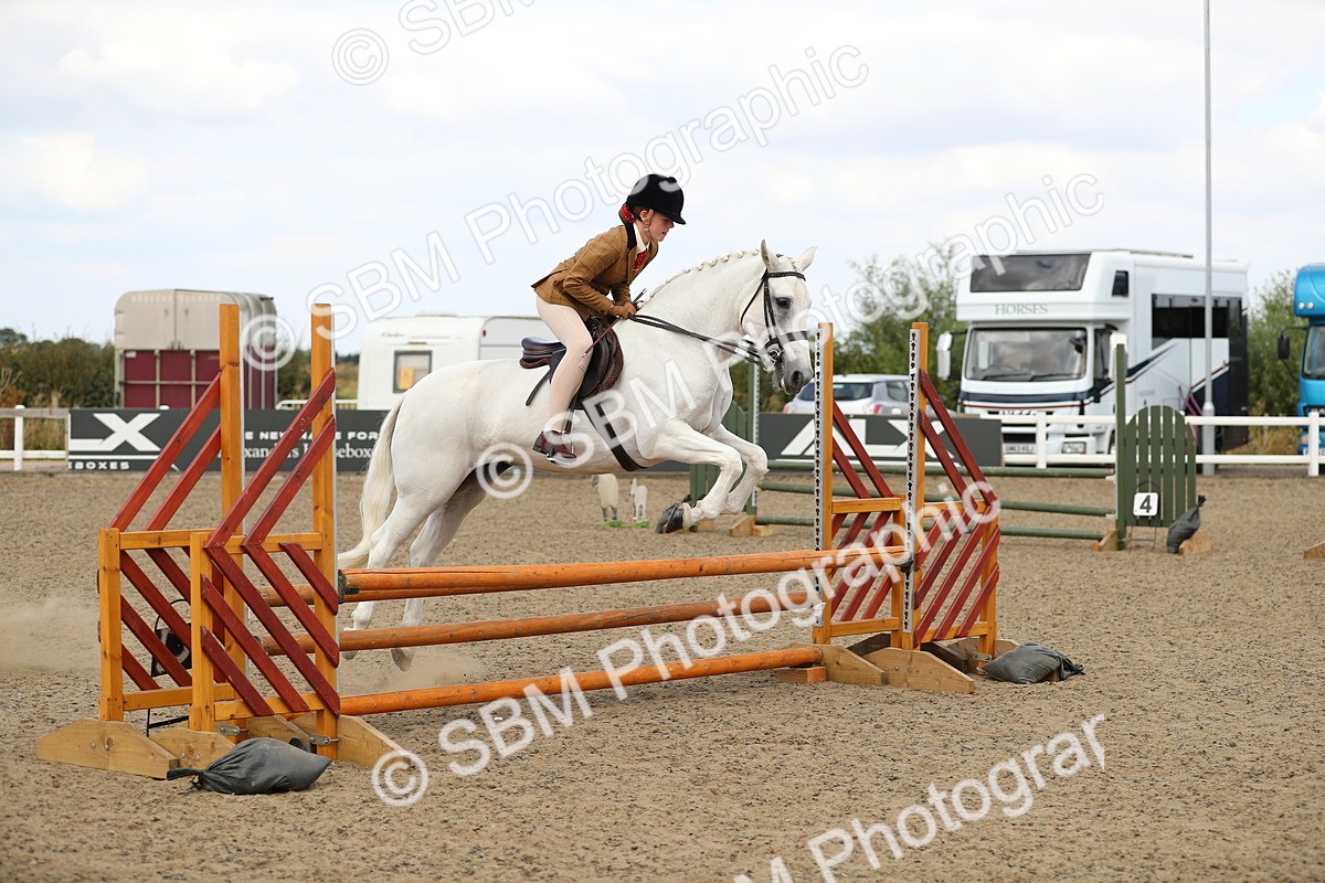 SBM_05645 - Class 48a Style & Performance 70cm (15-19)