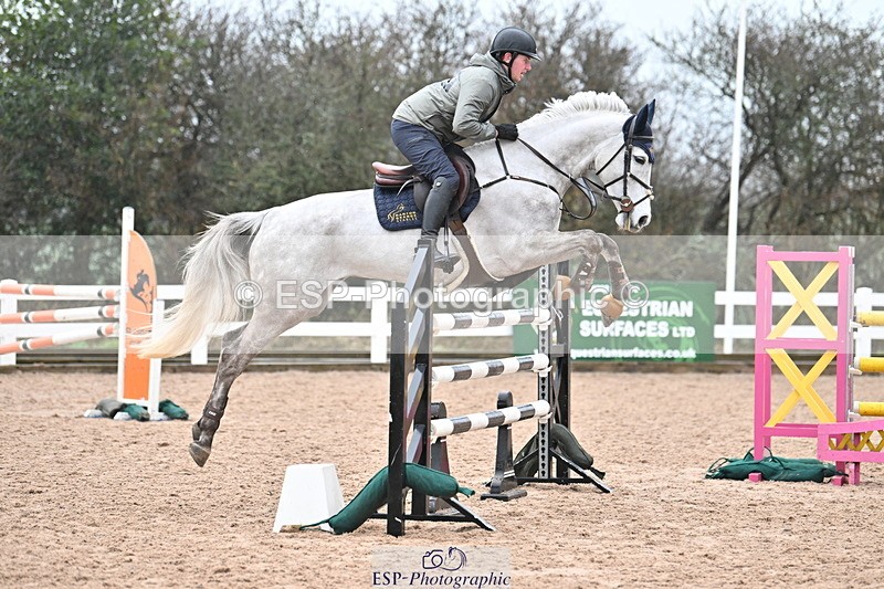 240225A-121103-05133 - Cls 21 Newcomers and 1.10m Open