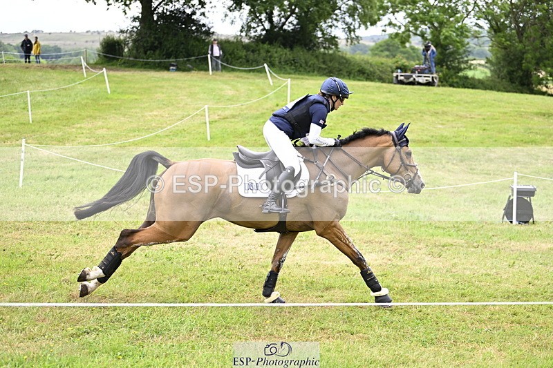 250524A-111652-09128 - B-321-Laura.Collett-BALANCERO