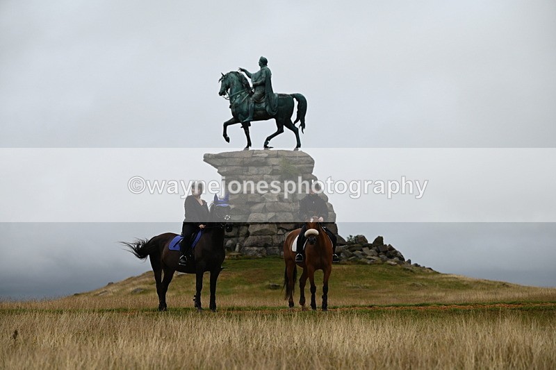 DSC_2144 - Time at Statue 12:13 to 12:32