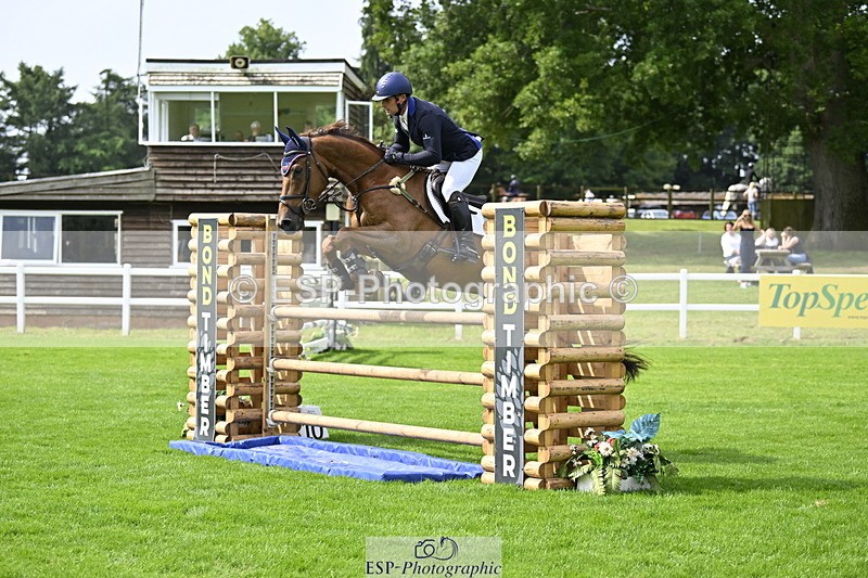 250613A-101135-00328 - Cls 1 Snr Newcomers and 1.10m Open