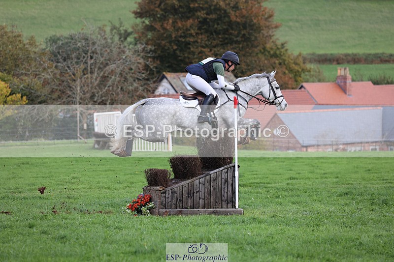 241025-130435-08568 - 107-Simon.Grieve-BEST.ESCAPADE