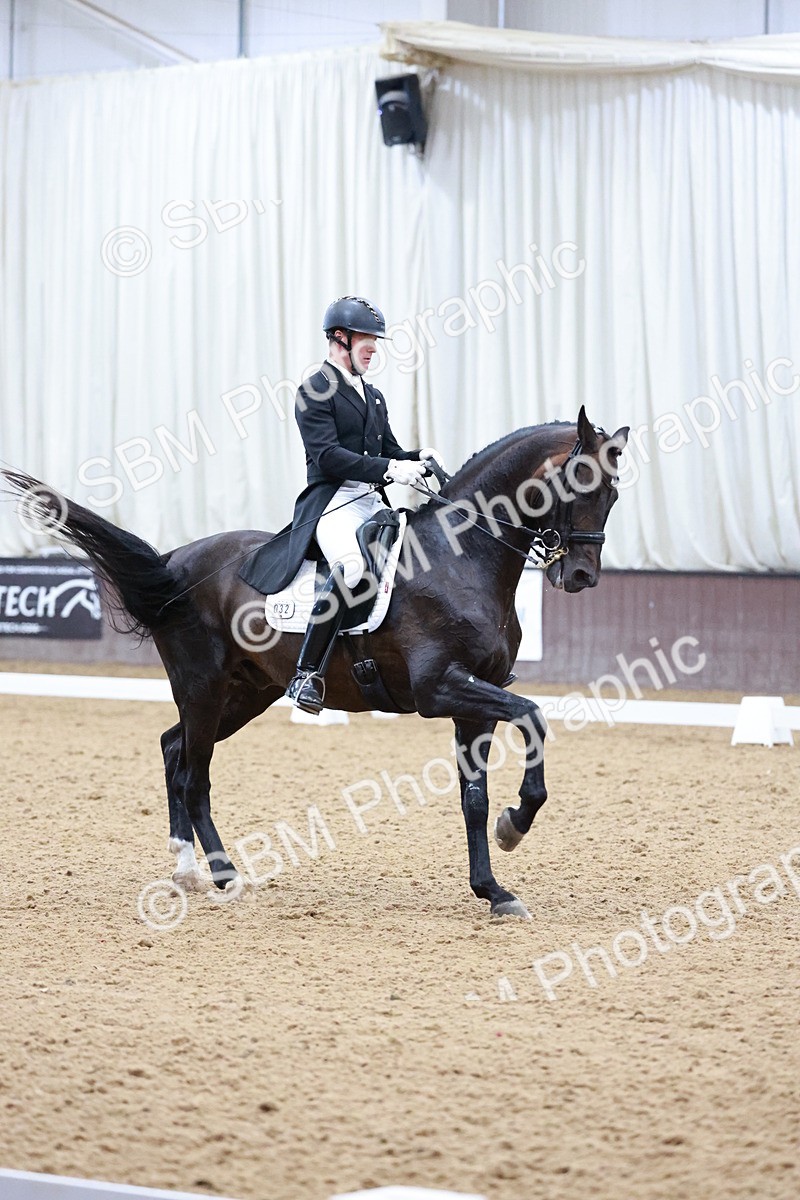 SBM_021454 - Class 14 - FEI Grand Prix - 17.40-18.34