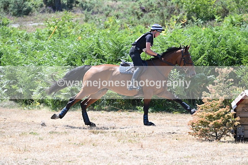 WJ7_5546 - Time 12:37 to 12:38 last rider