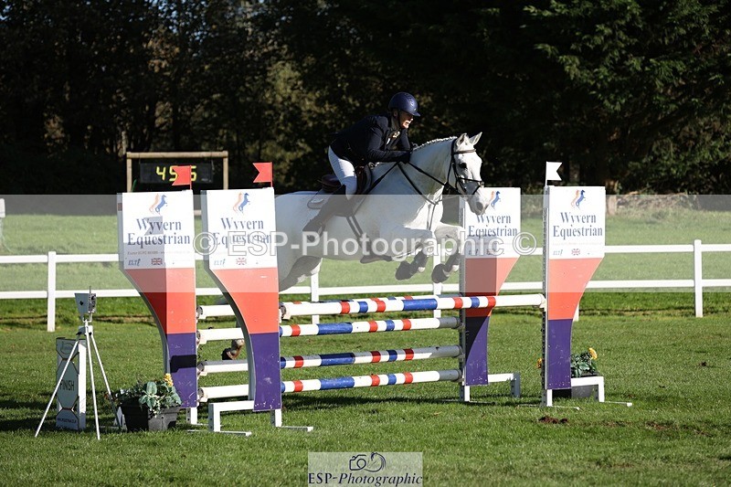 231022-105558-24841 - 651-RATHNAGREW.GREY.TEX-Nicola.Horsley-gubbins-TrotUp+SJ