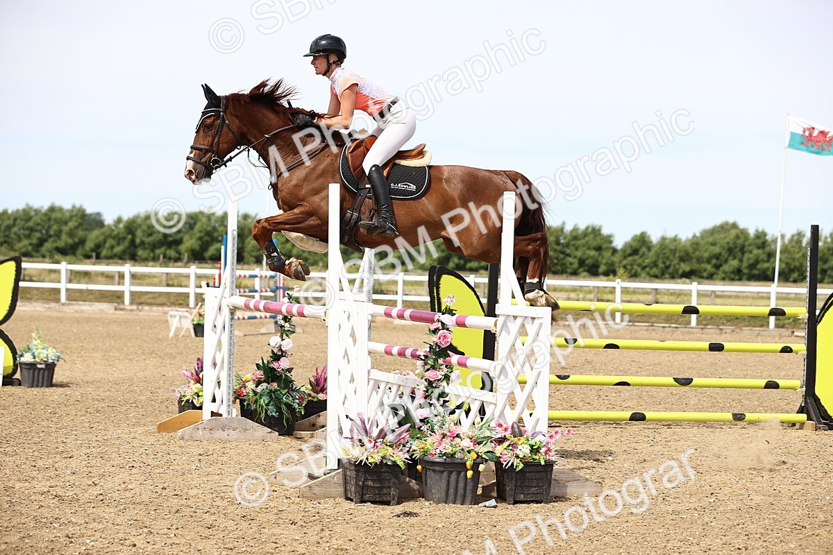 SBM_000464 - Class 15 - Redpost Equestian Senior Foxhunter - 1.20m