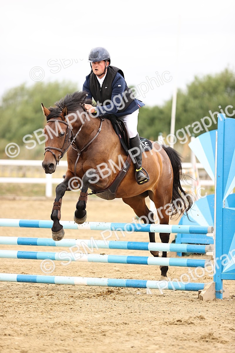 SBM_024432 - Class 8 - Clear Round