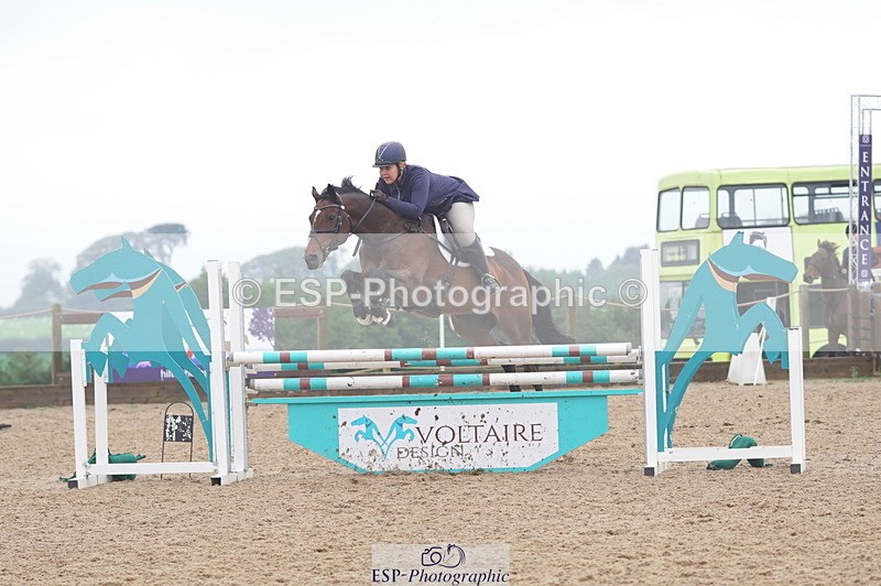 231017A-161104-07825 - Cls 31 Snr 1m Derby