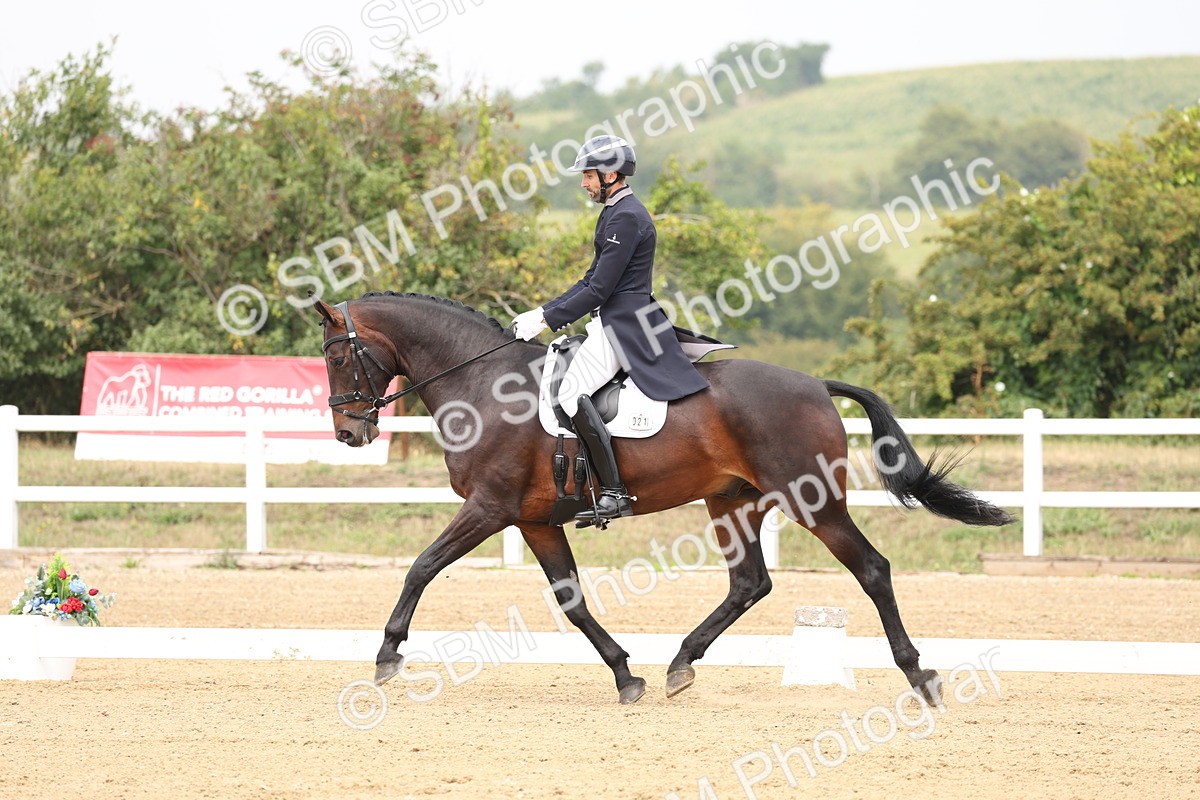 SBM_007077 - Class 9 - FEI INT I - 13.37-14.33