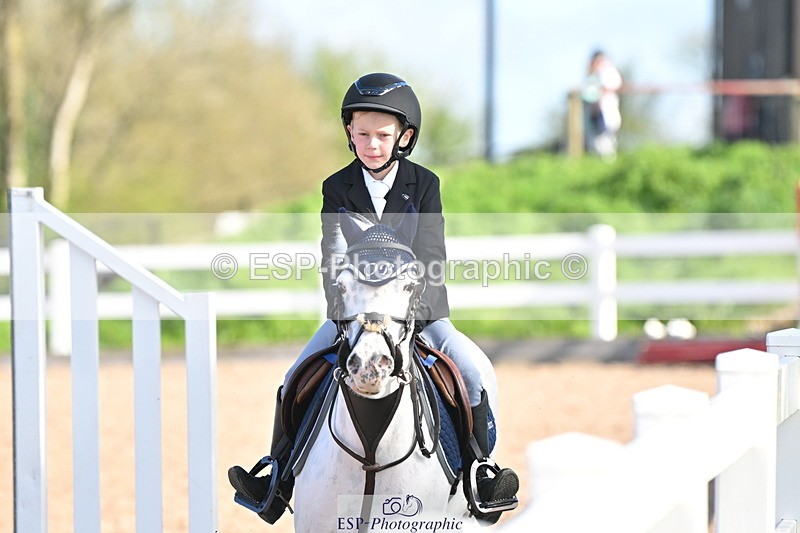 240504A-091444-00045 - Cls 11 Clear Round 50cm