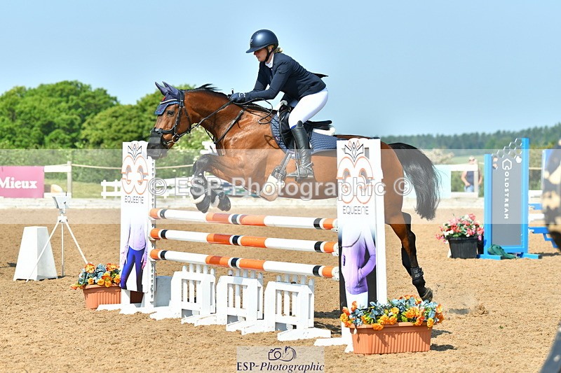 230609A-101502-00053 - Cls 1 Snr 1.05m & 1.10m Open