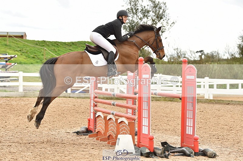 240403A-141052-00729 - Cls 4 Newcomers and 1.10m Open