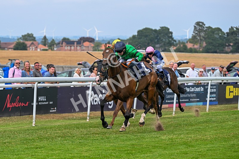 140726-Race 6-The Sweet Escape-1963 - Race 6 16.58pm Racing Again On Monday Evening Handicap