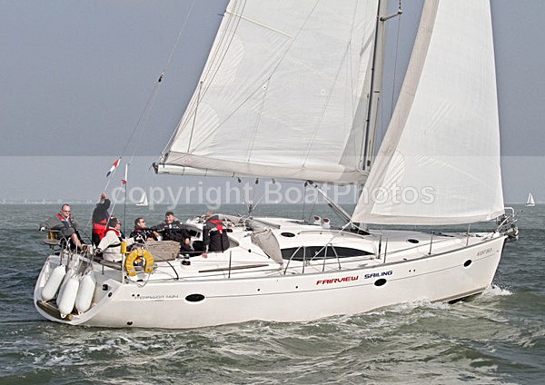 101009 FAIRVIEW SAILING WHITE ORCA IMG_8907 - Sailboats - monohull