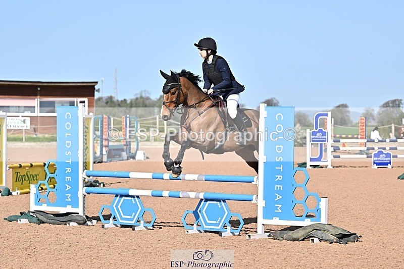 260408-102331-00140 - Cls 2 British Novice and 90cm