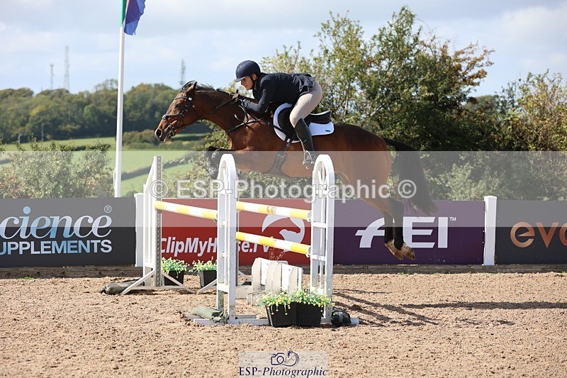 250913-141344-07298 - Cls 25 1.05m Amateur Quali