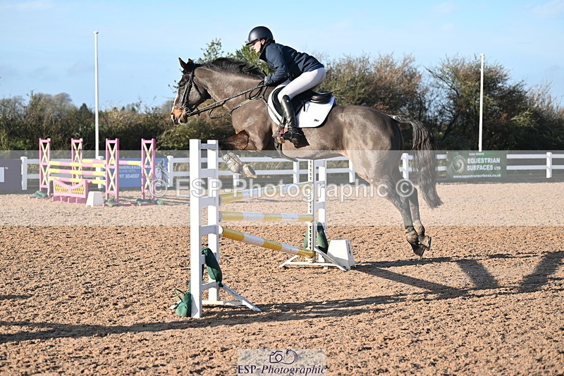 231210A-130935-02499 - Cls 20 Newcomers & 1.10m Open