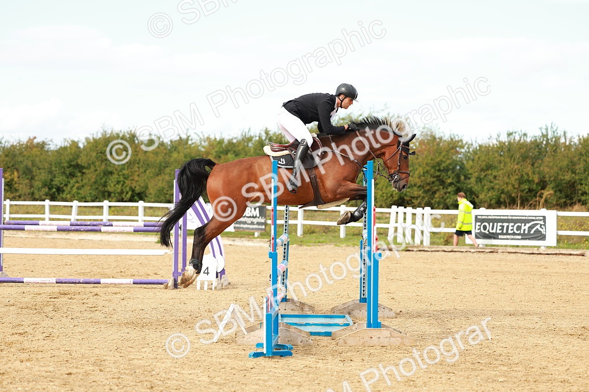 SBM_001681 - Class 4 - Senior Newcomers - 1.10m