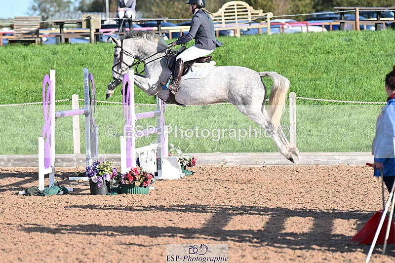 231015A-094653-07046 - Cls 28 Newcomers & 1.10m Open