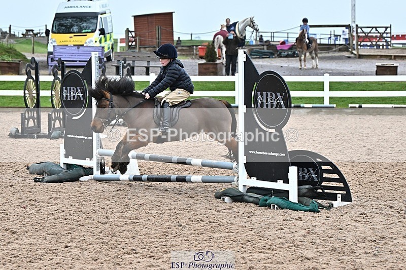 260414-151853-00054 - Cls 1+2 Clear Round 40cm and 50cm