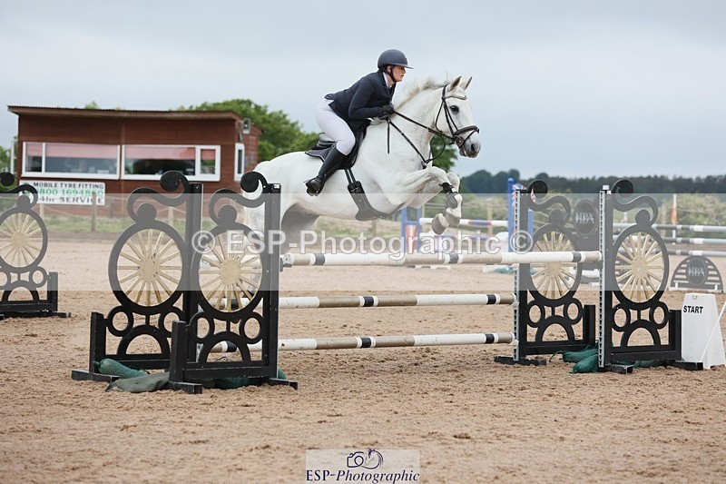 250524-093053-03823 - Cls 13  A&B 1.05m & 1.10m open