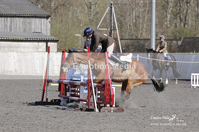 _EST0819 - Bourne Valley Riding Club Winter Showjumping 27/03/22