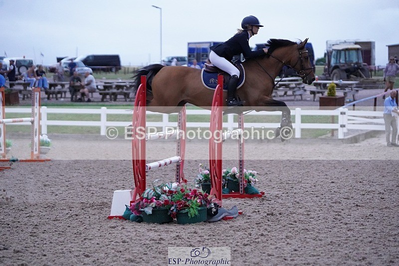 250628-205948-08694 - Cls 26 Pony Foxhunter & 1.10m Open