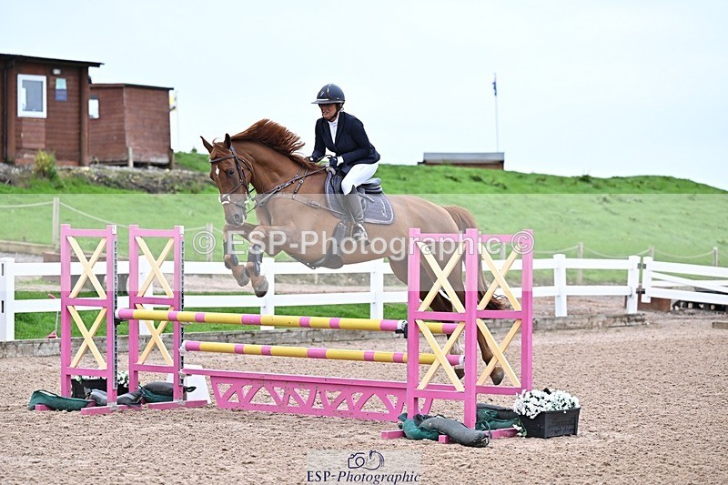 250914-093442-08208 - Cls 32 Snr British Novice and 90cm Open