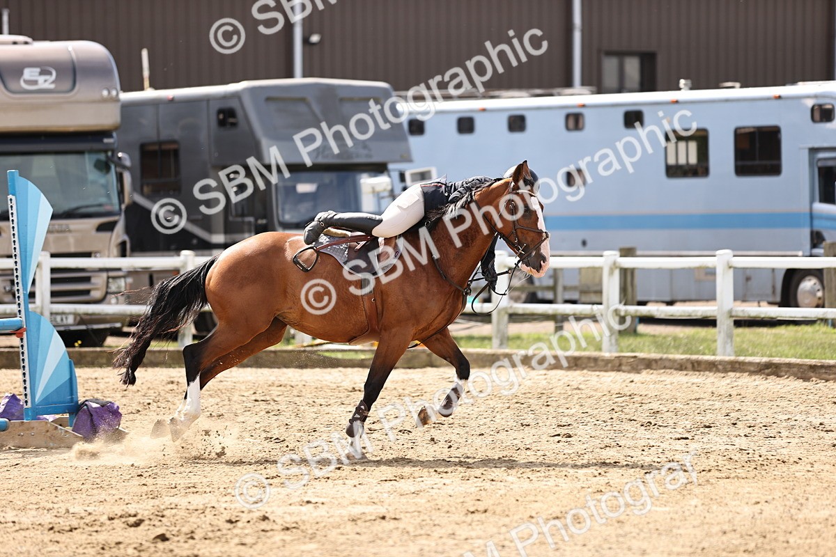SBM_002032 - Class 9 - Senior British Novice - 90cm