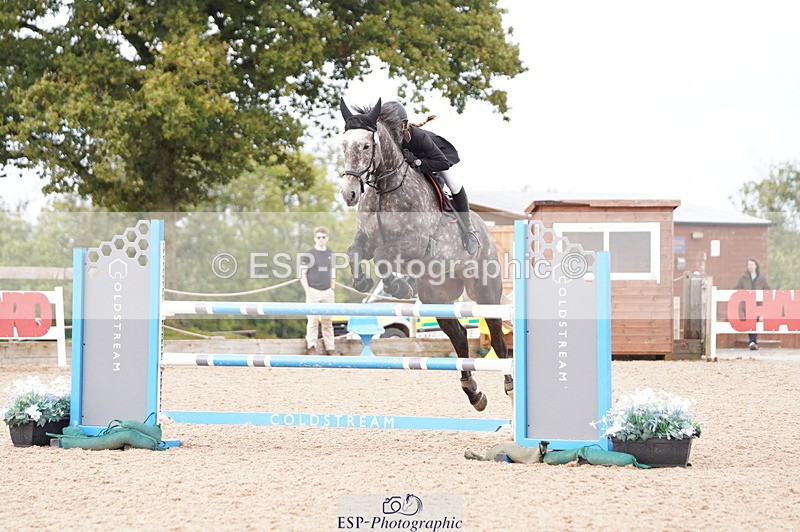 241004A-143906-00765 - Fri 04 Snr Fox & 1.20m Open