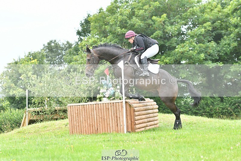 240803-105159-01408 - 110-Lizzie_Luxton-KILCARNA_BARNEY