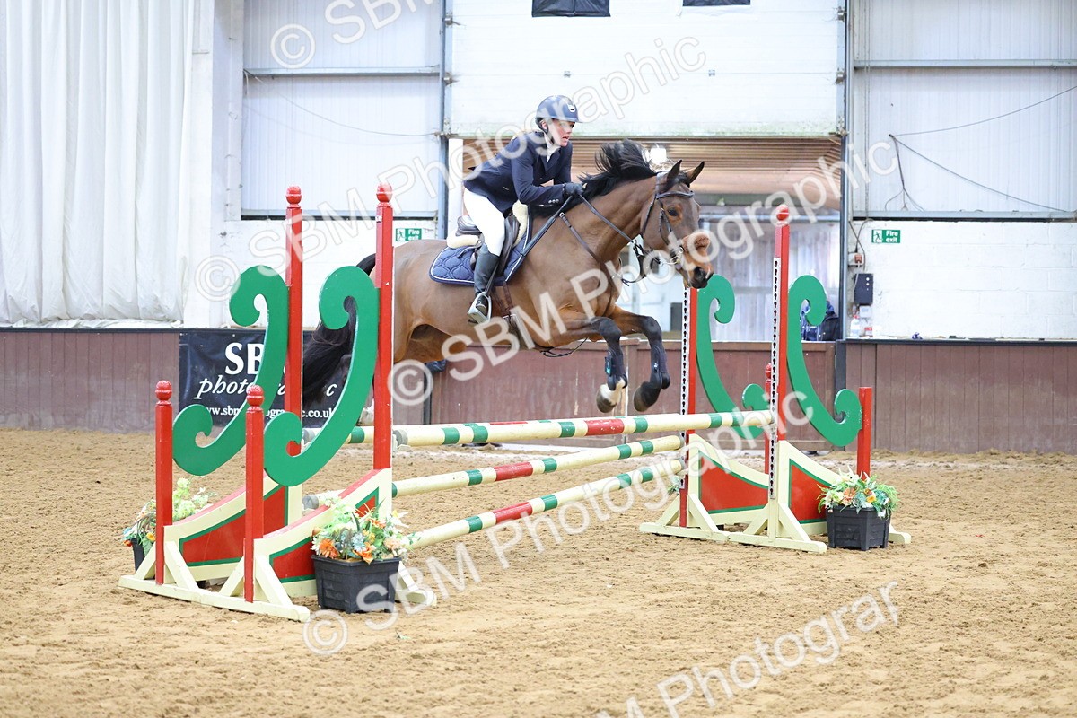 SBM_009776 - Class 20 - Senior British Novice/ 90cm Open - First Round (0.90m)