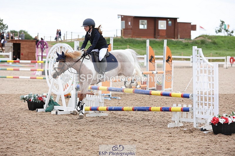 240630A-180958-16323 - Cls 28 Stepping Stones 128cm + 138cm