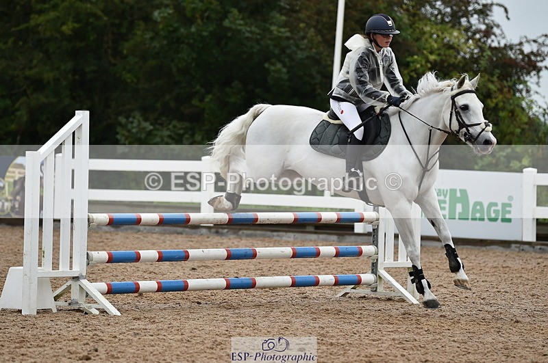 220829A-172920-00441 - 80cm Classes 5a 5b & 6