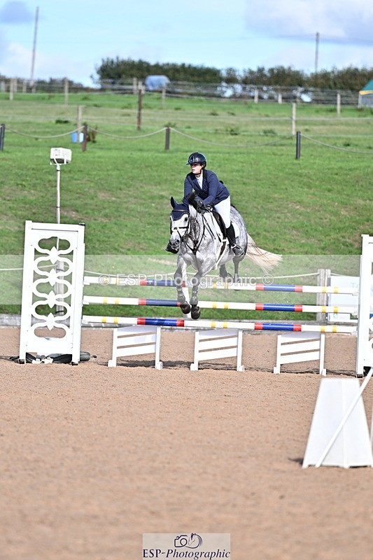 260923B-152231-00979 - Cls 06 Snr Fox & 1.20m Open