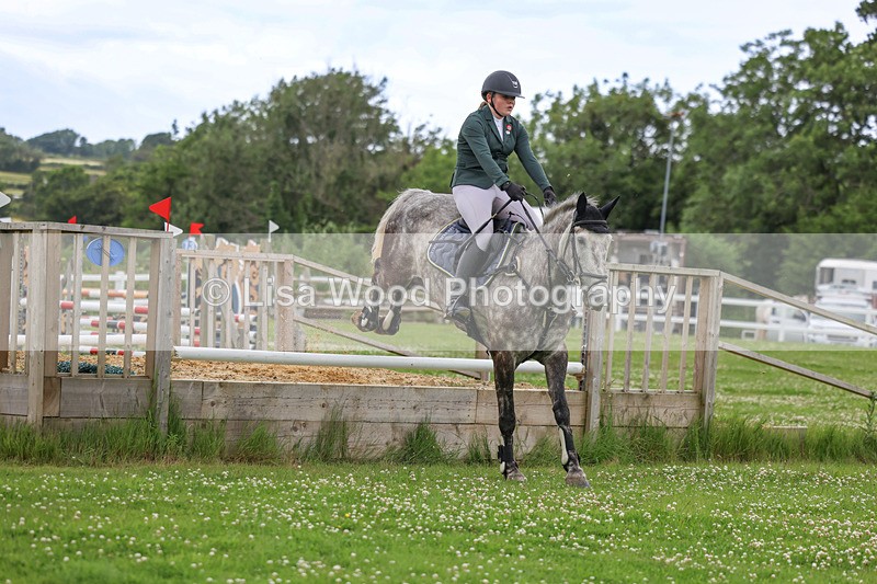 3E7A3700 - Class 6: Hawkins Motors Senior 1.00m Derby