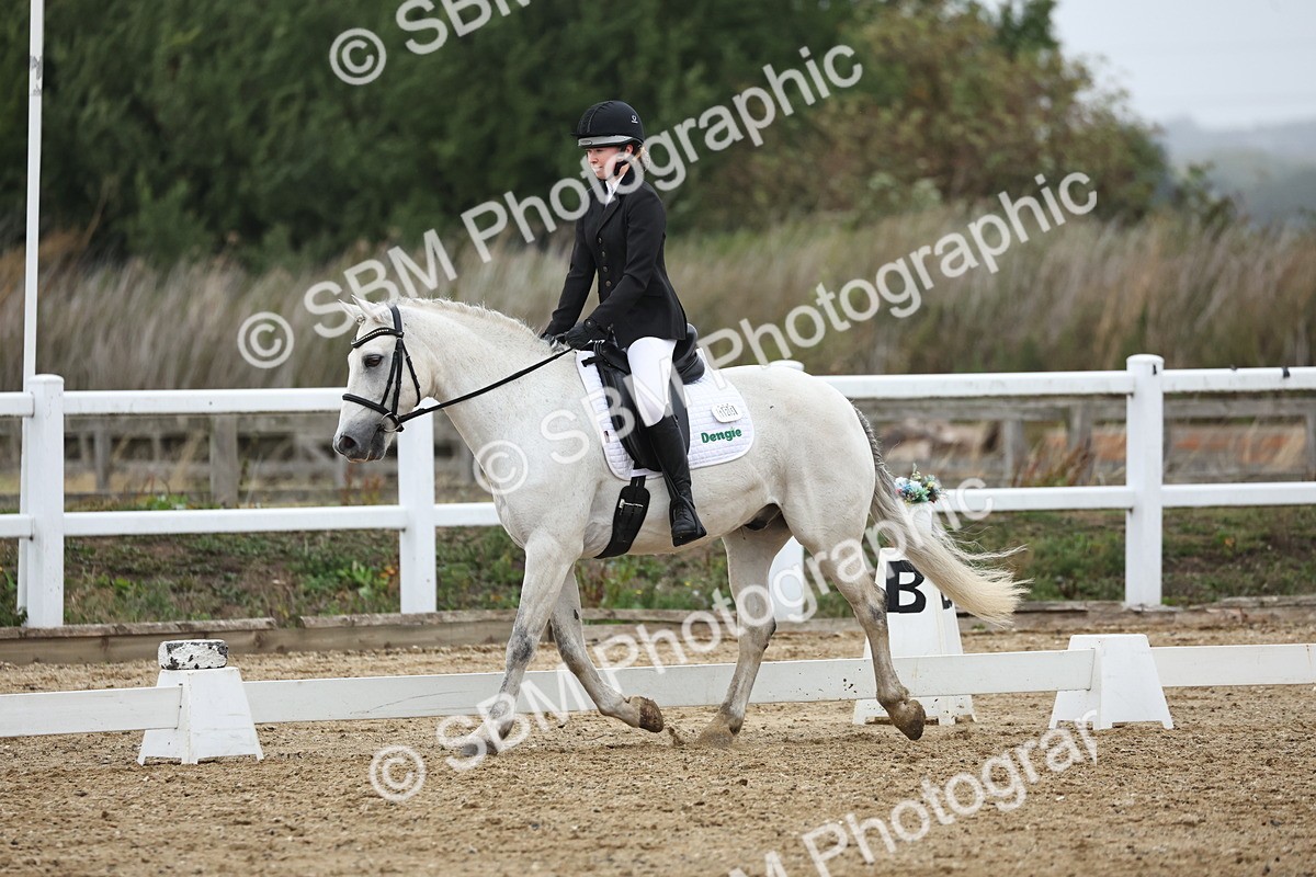 SBM_004343 - Class 8 - Novice 3 Champs