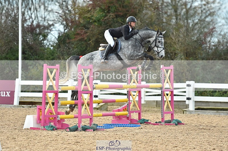 231111A-121454-01777 - Cls 12 Newcomers & 1.10m Open