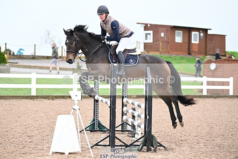 241023A-105710-00431 - Cls 1 British Novice and 90cm Open