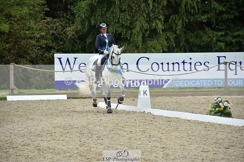 230813-182134-08856 - Medium Silver Presentations