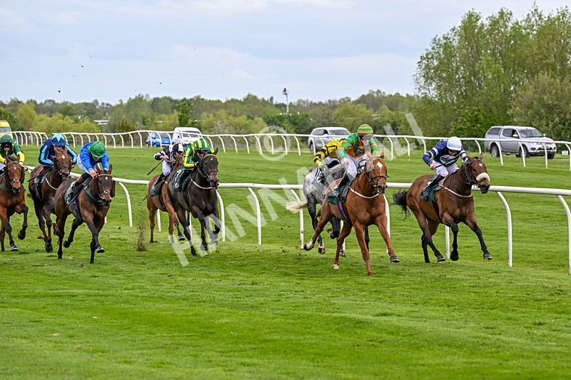 110526-Race 4-Irish Dancer-0832 - Race 4 4.00pm Download The Raceday Ready App Handicap