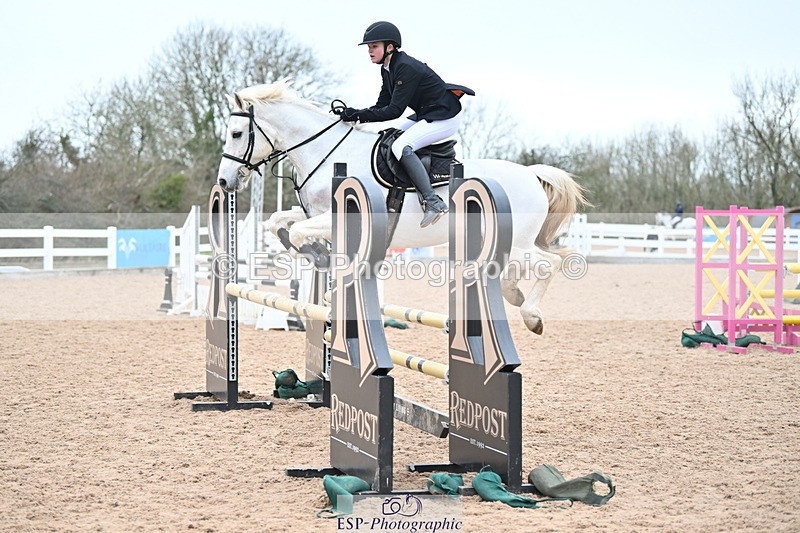 240128A-121920-00833 - Cls 4 Pony Newcomers and 1m Open