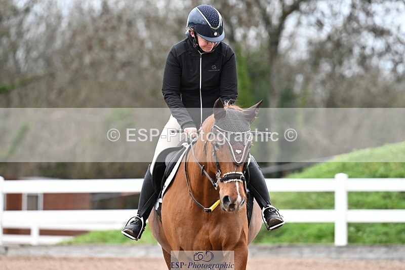 251205-100943-00152 - Cls 2 Snr British Novice and 90cm