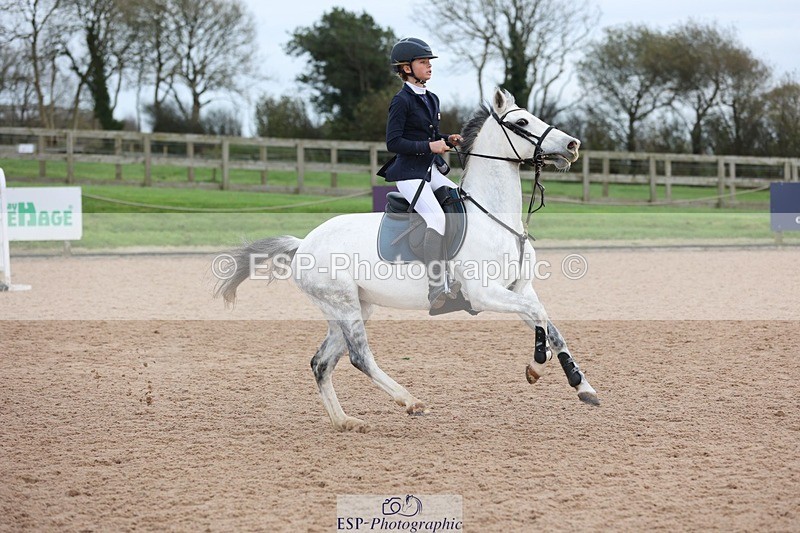 241117X-142840-04952 - Cls 37s 138cm