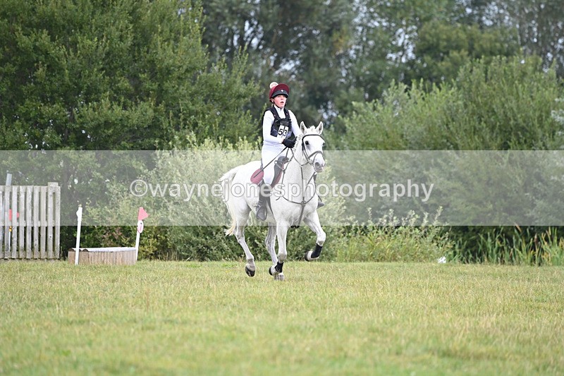 WJ6_3393 - 80cm XC Time 15:45 to 16:02