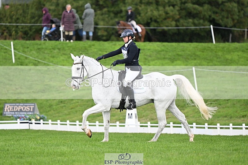251023A-115531-03729 - G-517-Hannah.Underhill