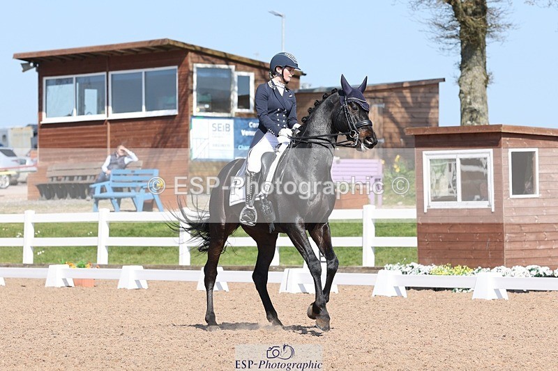 250405-145256-11494 - 069-India.Hamilton-Burnet-Kissingdale