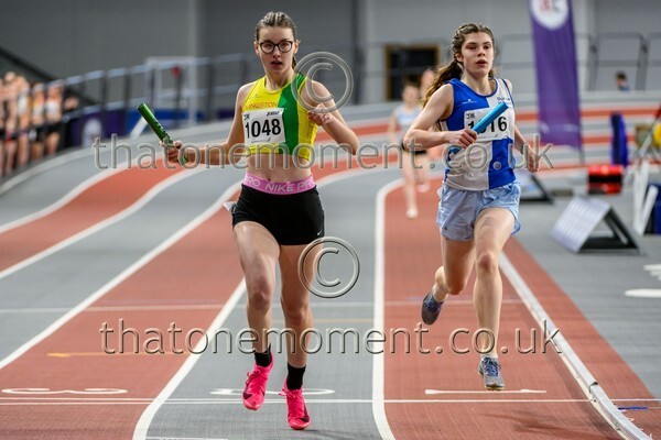 CombiMast25-925171 - Track Female Set One