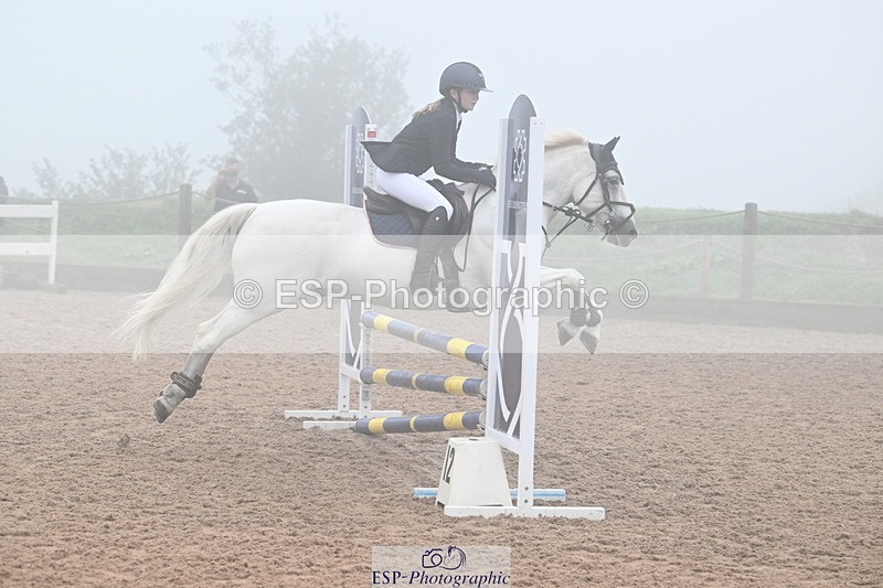 240907A-093016-00130 - Cls 1 Pony Intro 70cm