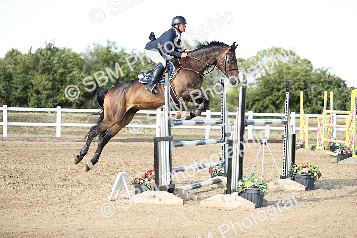 SBM_015952 - Class 18 - Senior 1.35m Open